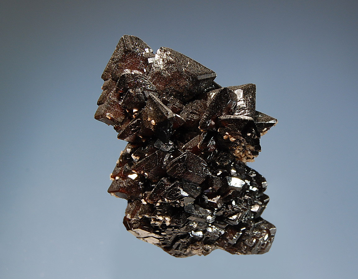 Descloizite
2.5 x 4.6 cm
(Autor: Michael Shaw)