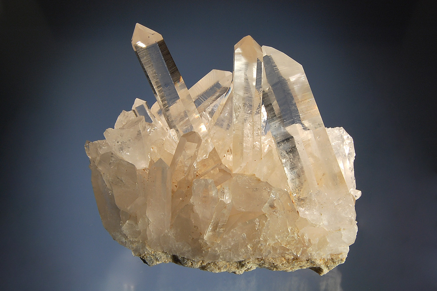 Quartz
7.0 x 7.9 cm
(Autor: Michael Shaw)