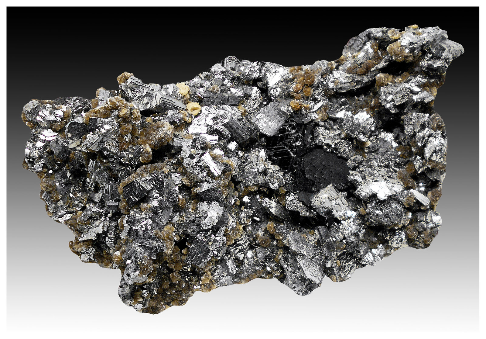 Arsenopyrite, Sphalerite, Siderite, Muscovite
23 cm x 16 cm x 8cm
(Autor: silvia)