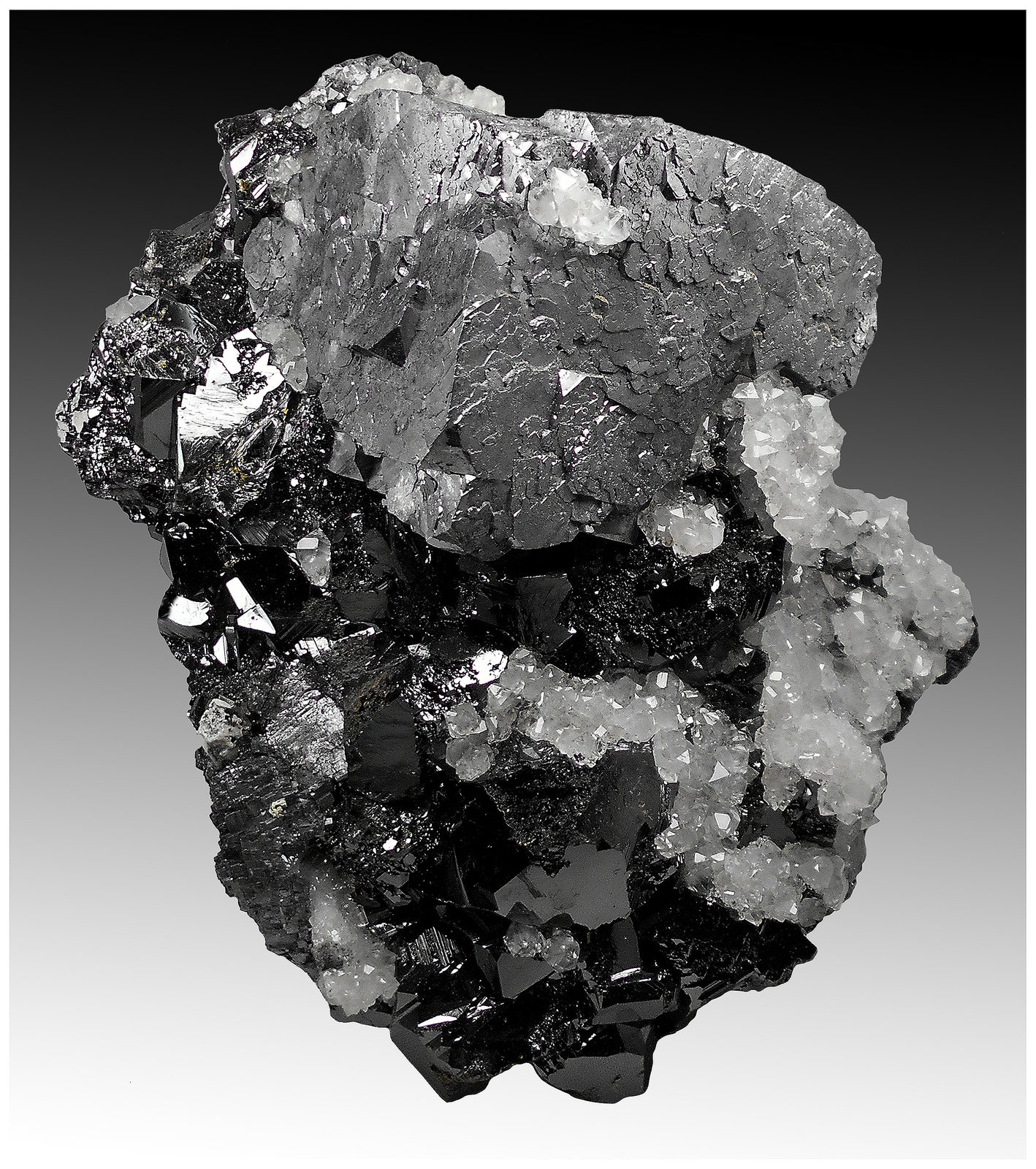 Galena, Quartz, Sphalerite
15 cm x 13 cm x 7 cm
(Autor: silvia)