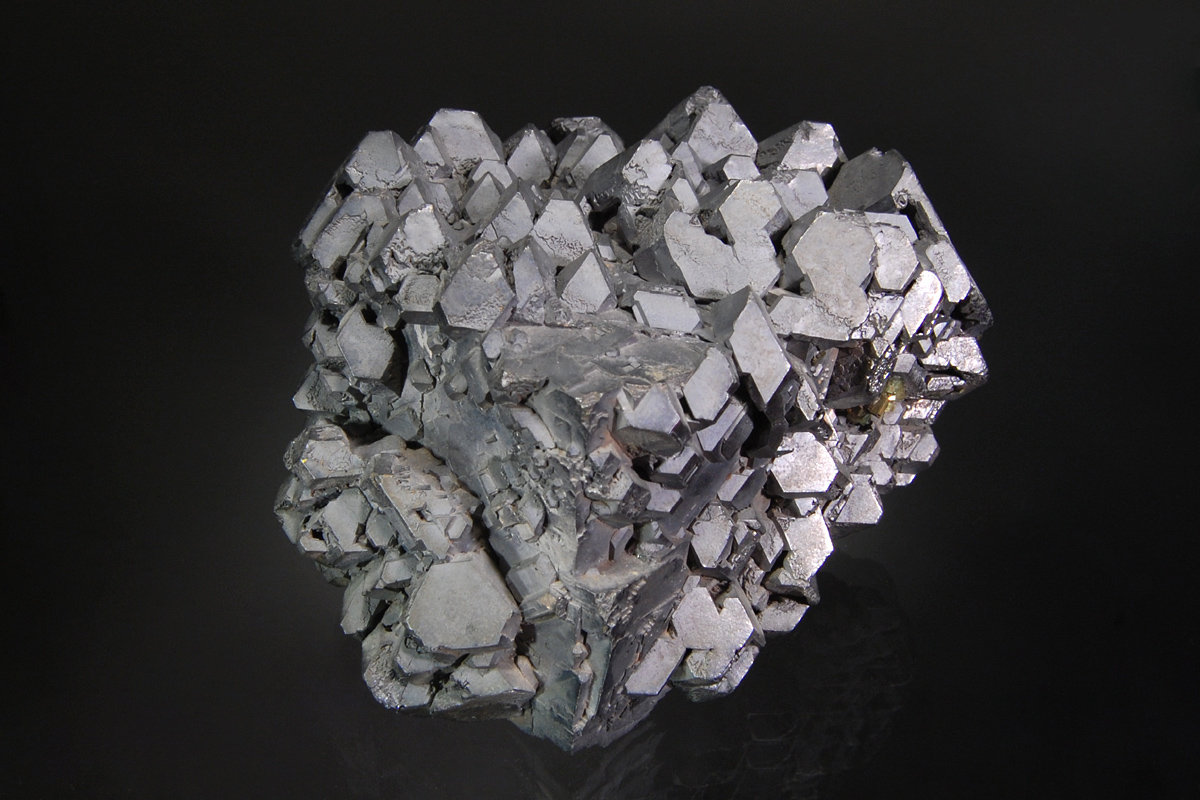 Galena
5.0 x 7.6 x 9.2 cm
(Autor: Michael Shaw)