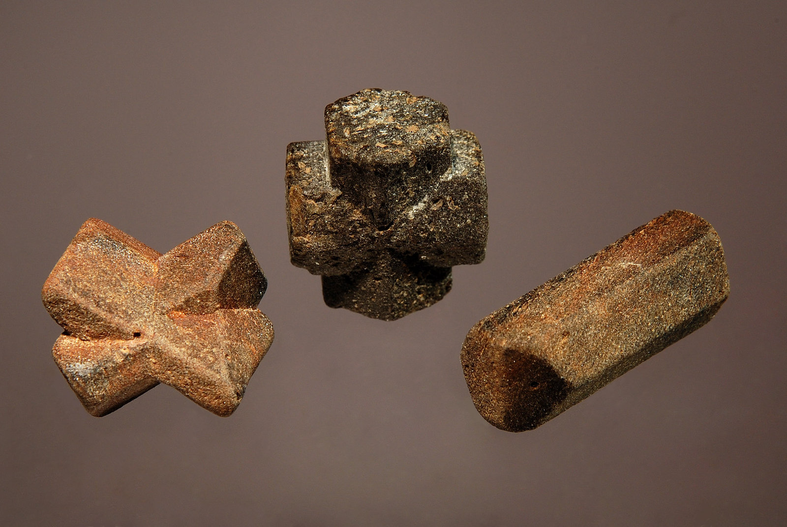 Staurolite
2.4 to 2.8 cm
(Autor: Michael Shaw)