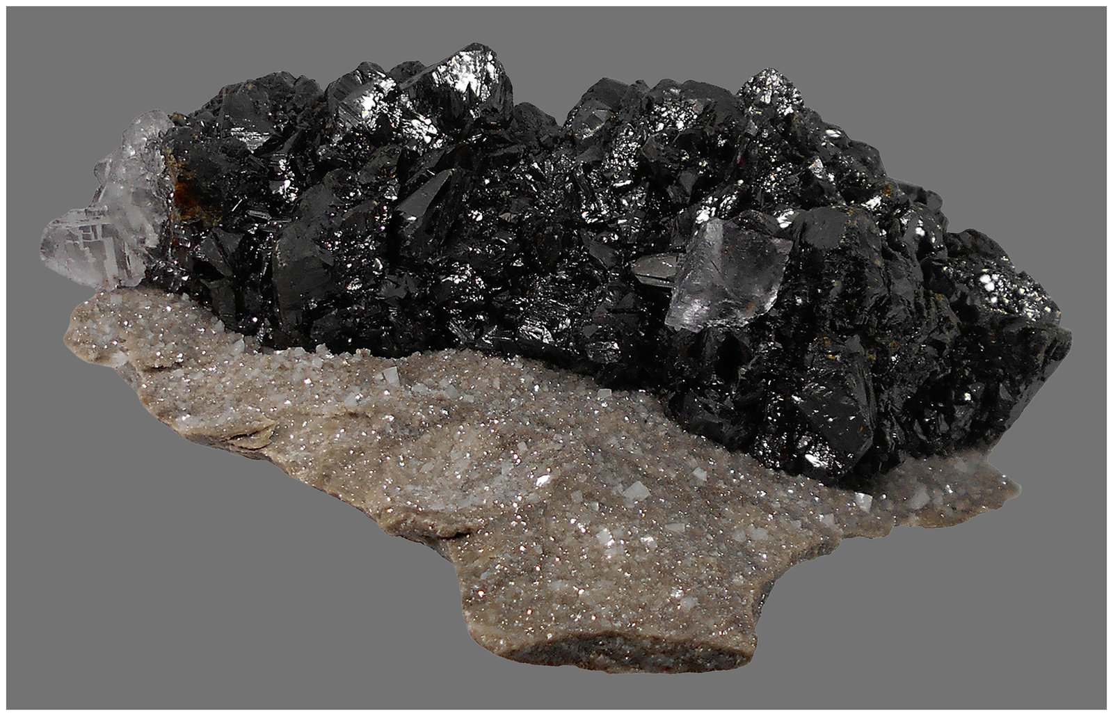 Sphalerite, Fluorite, Dolomite
160 mm x 160 mm x 70 mm
(Autor: silvia)