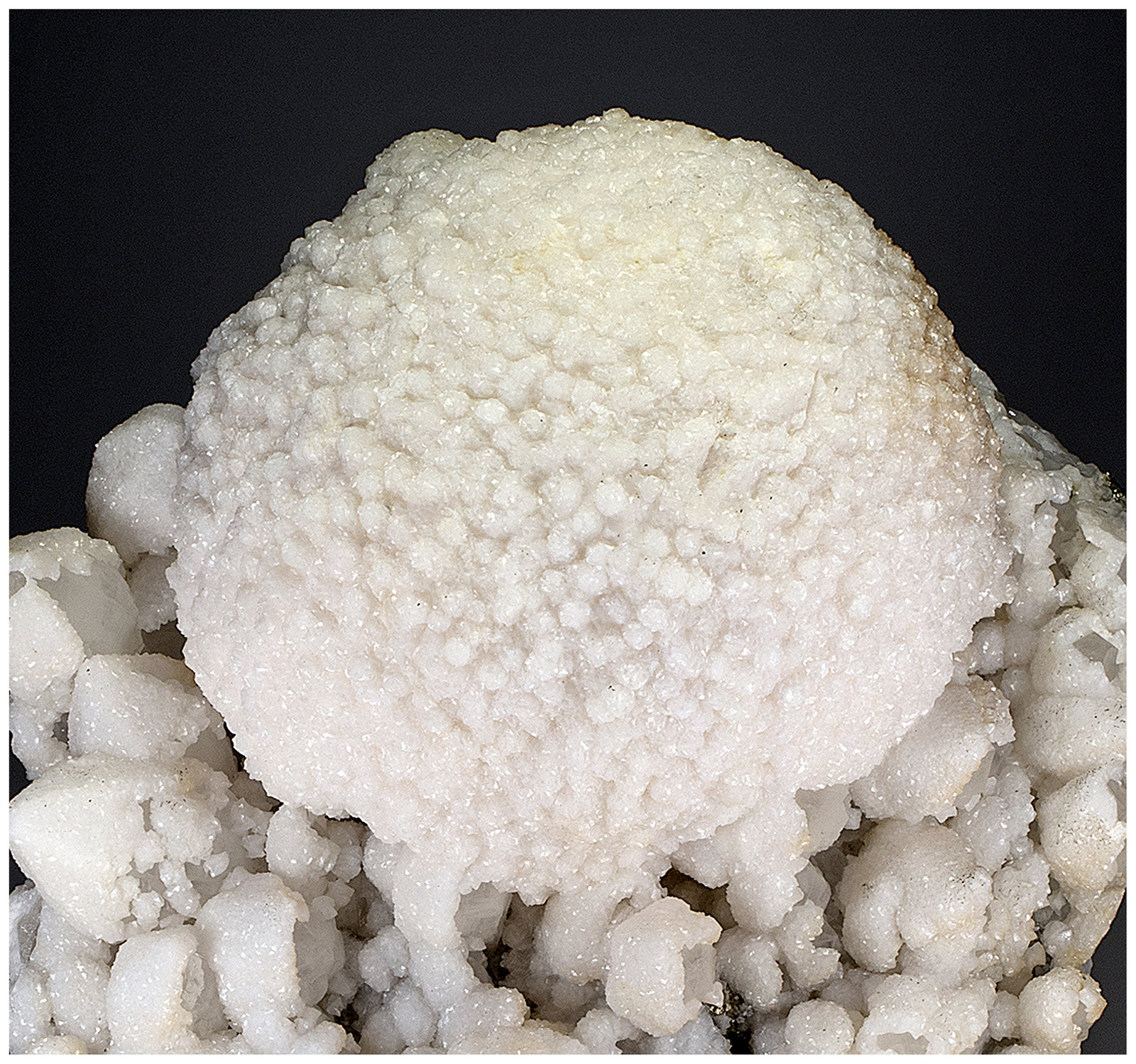 Calcite, Quartz, Pyrite
22 cm x 19 cm x 11 cm
(Autor: silvia)