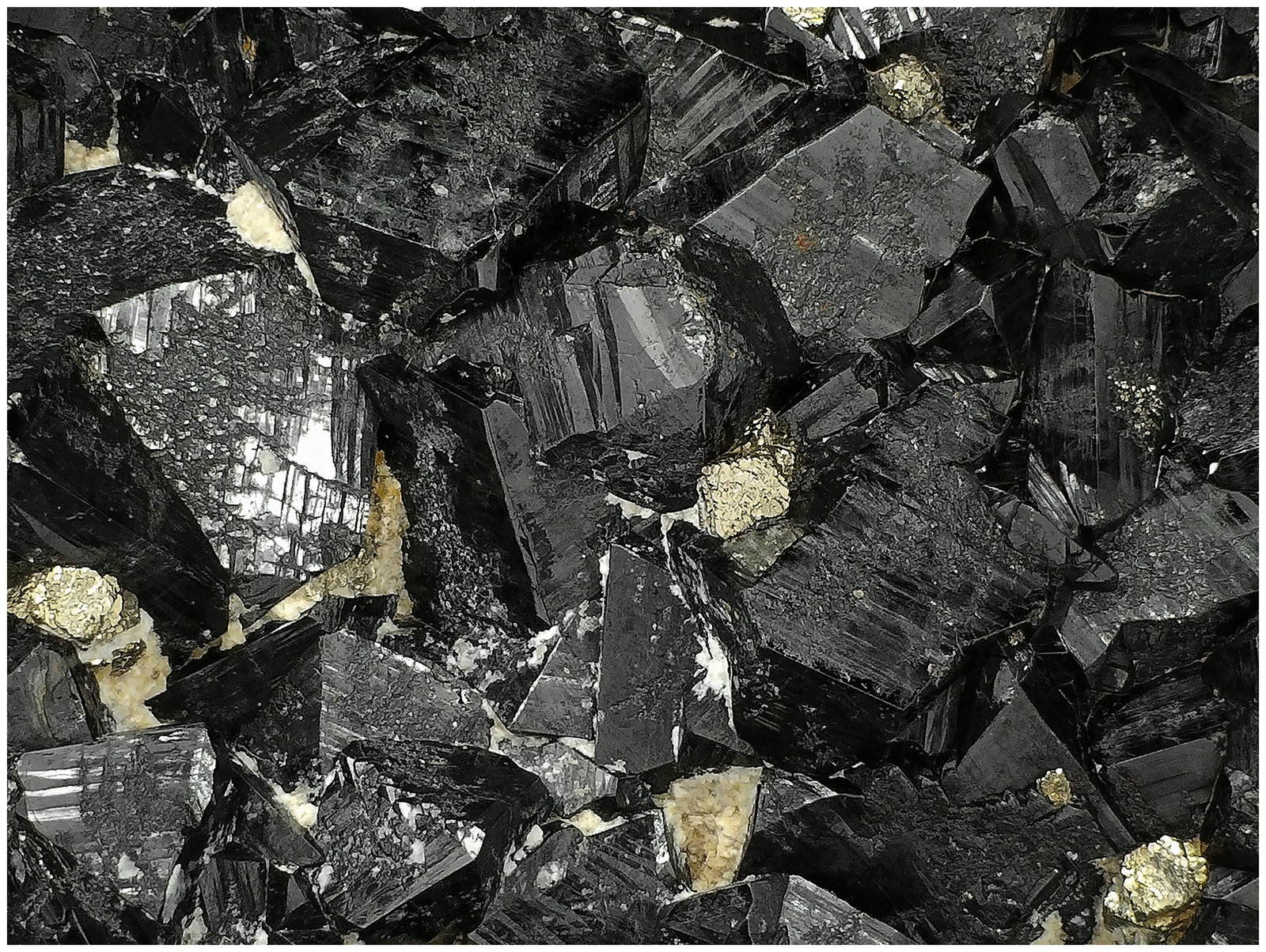 Cassiterite
150 mm x 110 mm x 70 mm
(Autor: silvia)