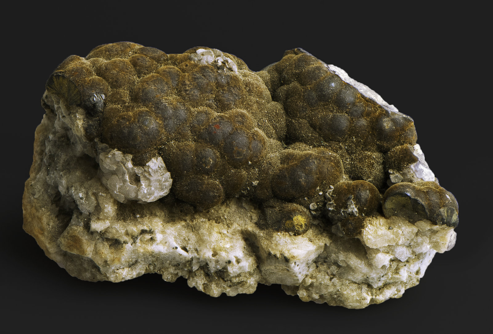 Goethite
65 x 35 x 23 mm
(Autor: Rob Schnerr)