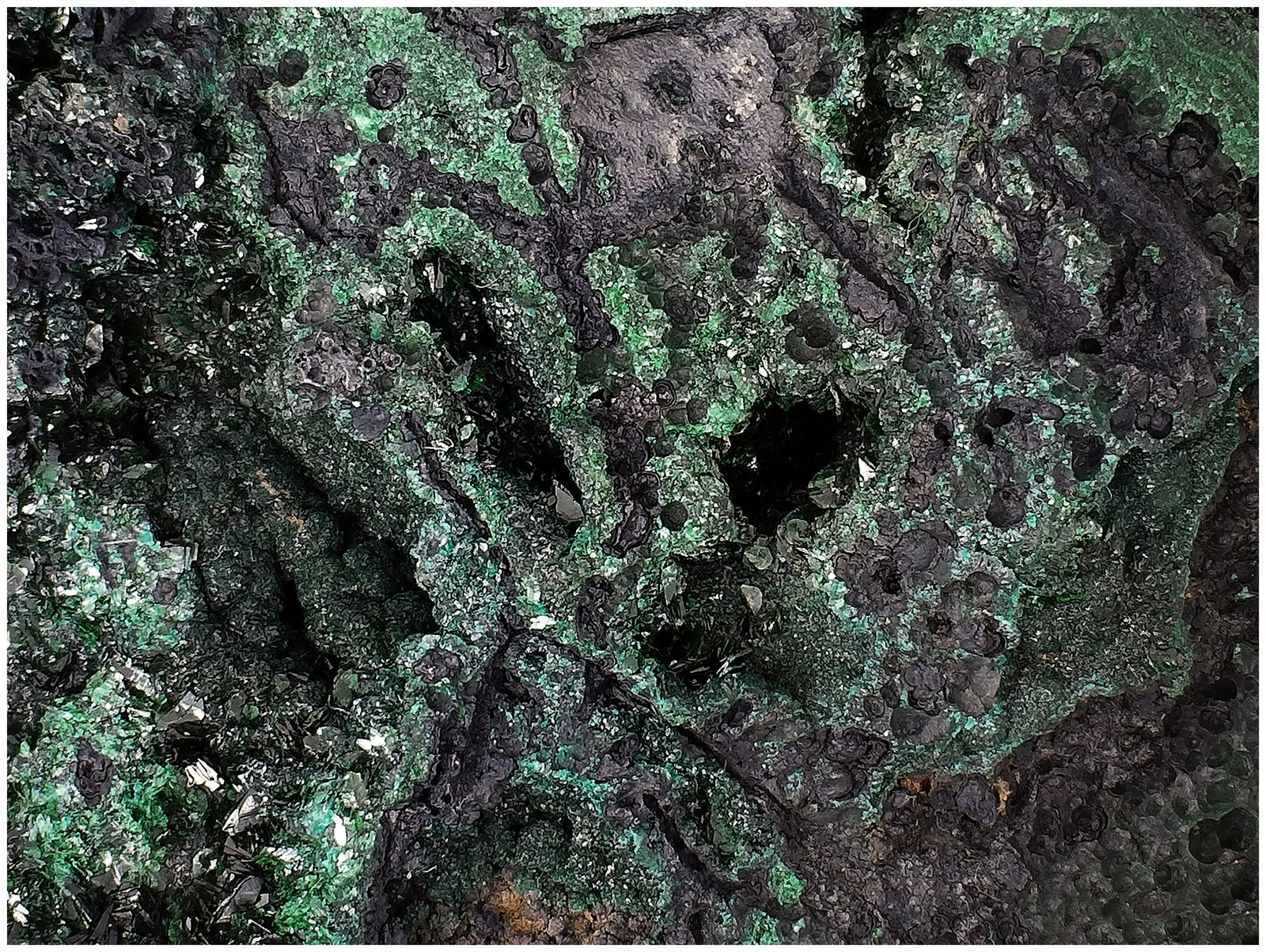 Malachite, Cuprite
10 cm x 8 cm x 6 cm
(Autor: silvia)