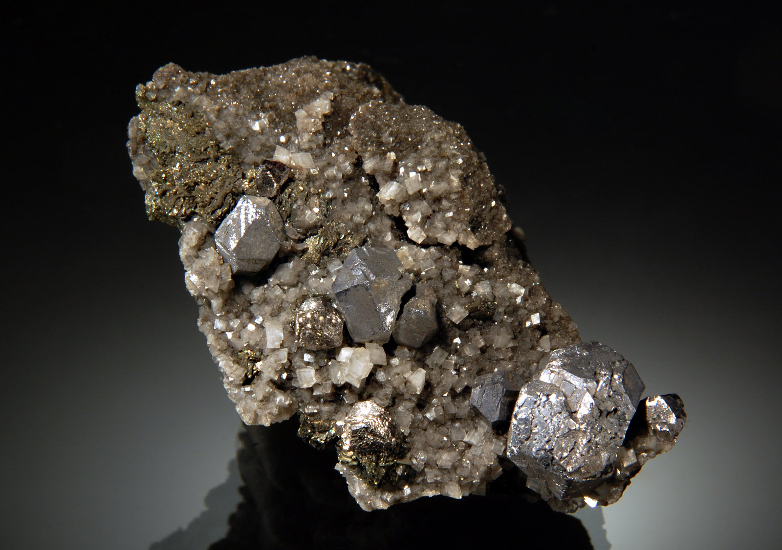 Siegenite
3.0 x 4.4 cm
(Autor: Michael Shaw)