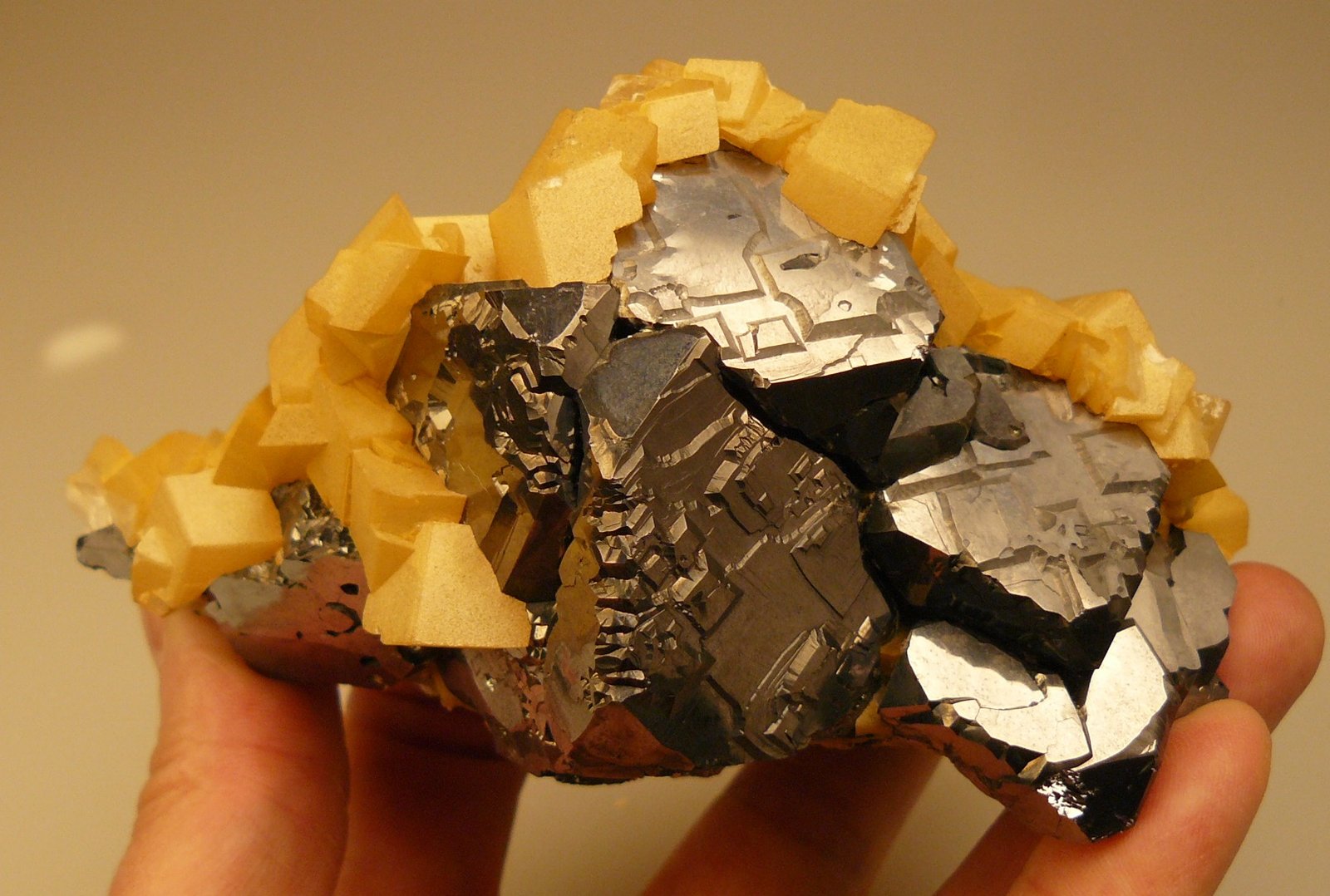 Galena, Calcite
12 cm
(Autor: xdxucn)