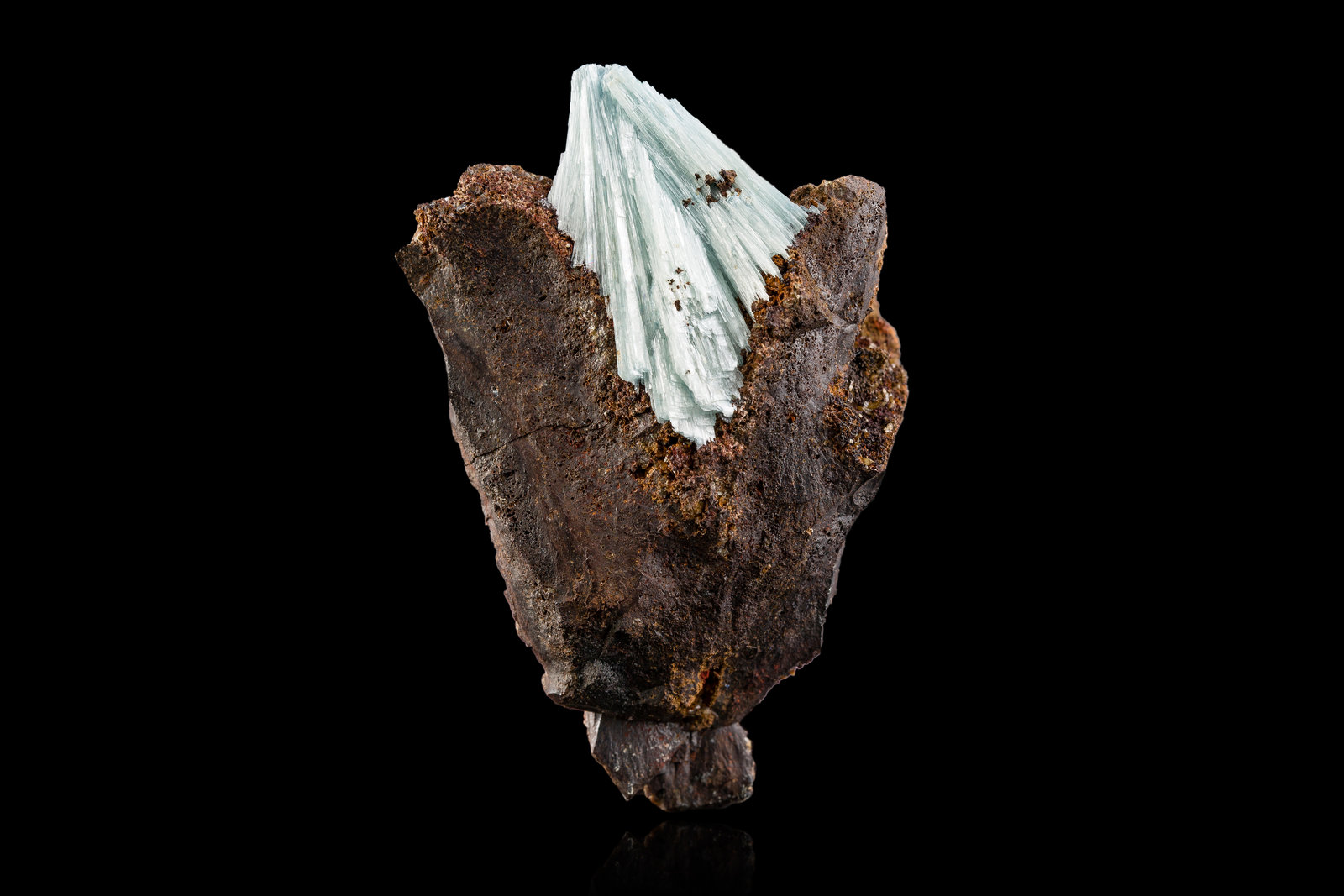 Köttigite
5,0	x	7,0	x	2,5	cm
(Autor: MIM Museum)