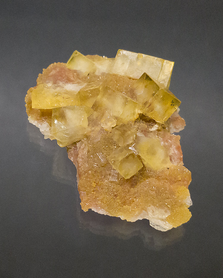 Fluorite, Quartz
3 X 5 cm
(Autor: Richard Arseneau)