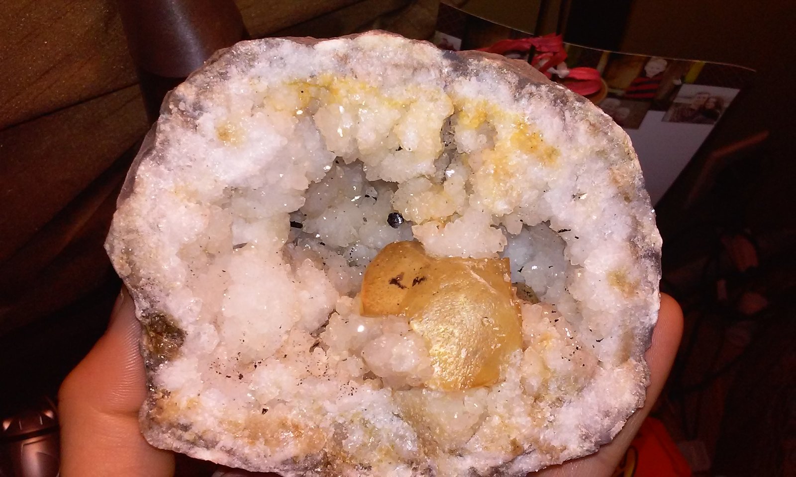 Calcite and Quartz
4 1/2 x 3 1/2 in.
(Autor: jordanlowe1089)