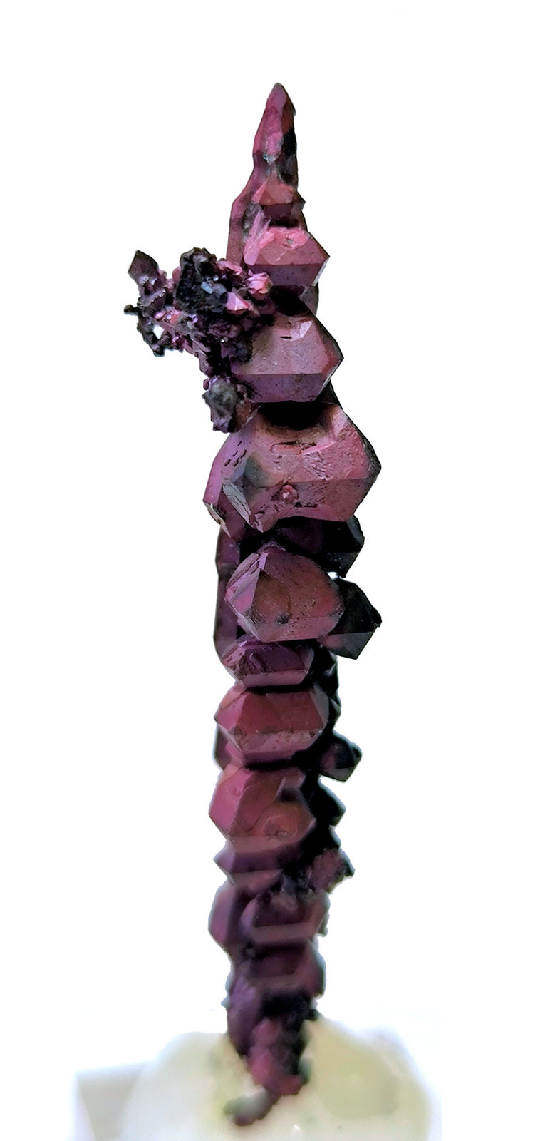 Copper
63 mm x 10 mm. Major crystal size: 8.5 mm wide - Mass: About 13 g.
(Autor: Carles Millan)