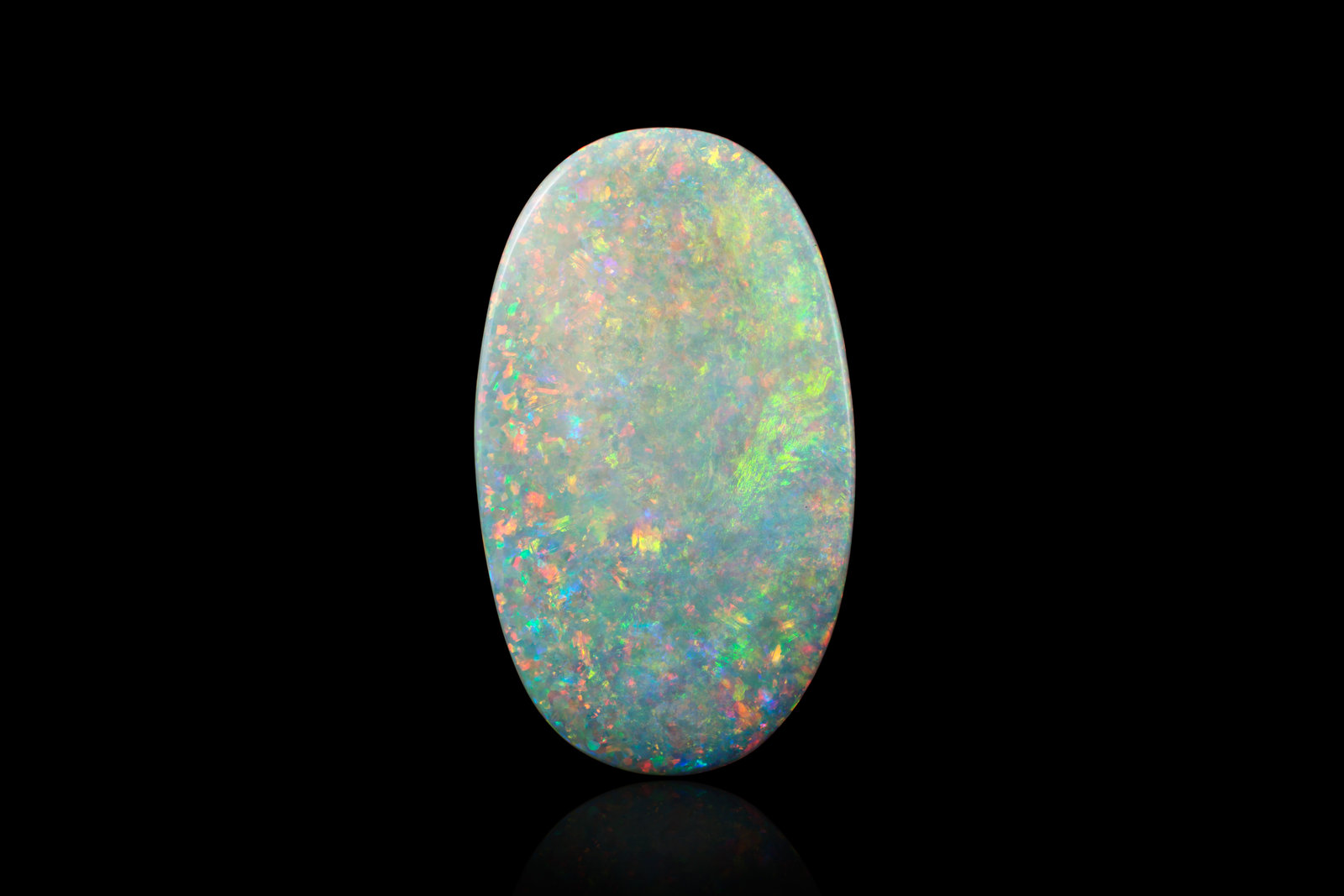 Opal
7,0	x	4,0	x	1,0	cm
(Autor: MIM Museum)