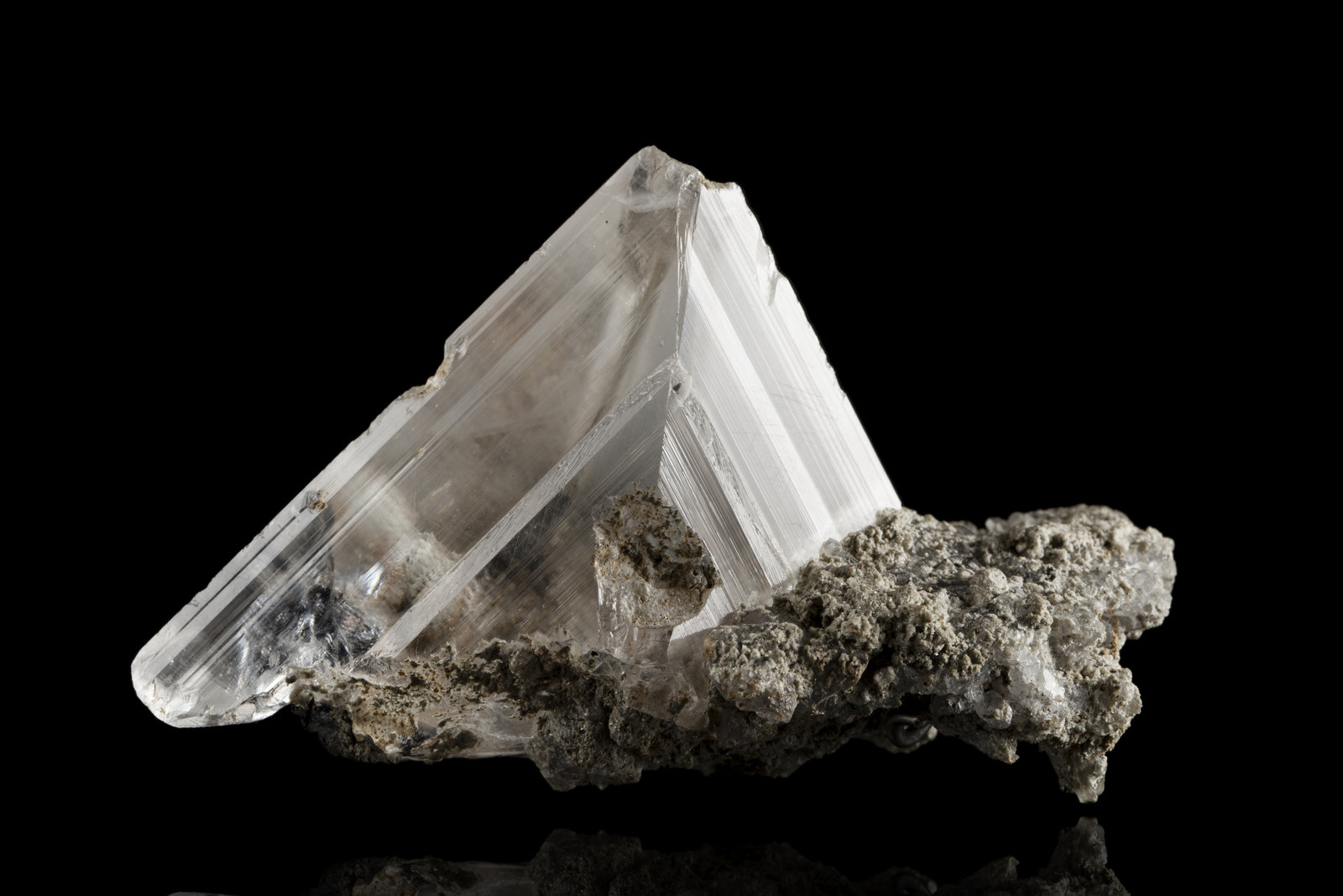 Whewellite
9,5	x	4,0	x	5,5	cm
(Autor: MIM Museum)