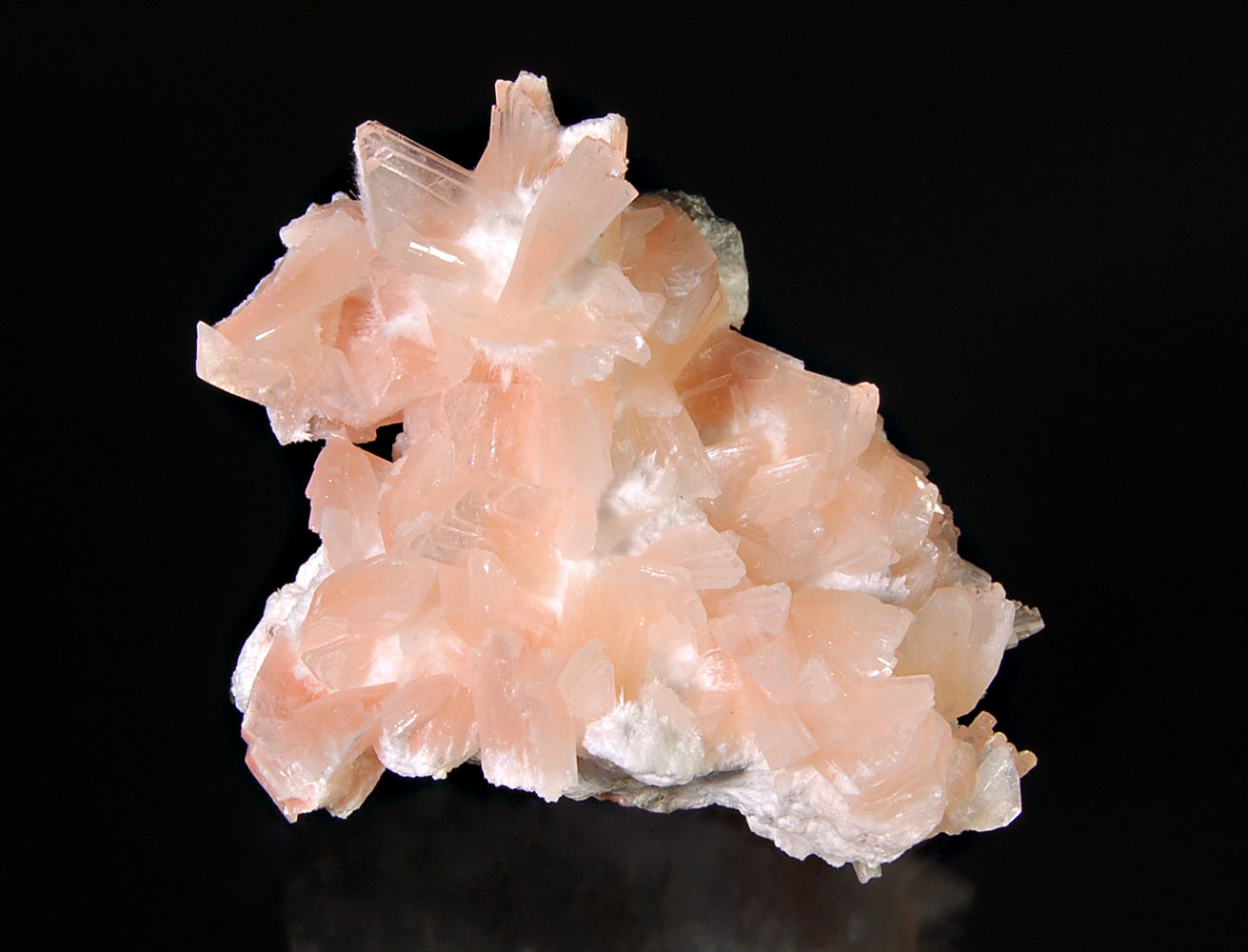 Heulandite
7.0 x 9.0 cm
(Autor: Michael Shaw)