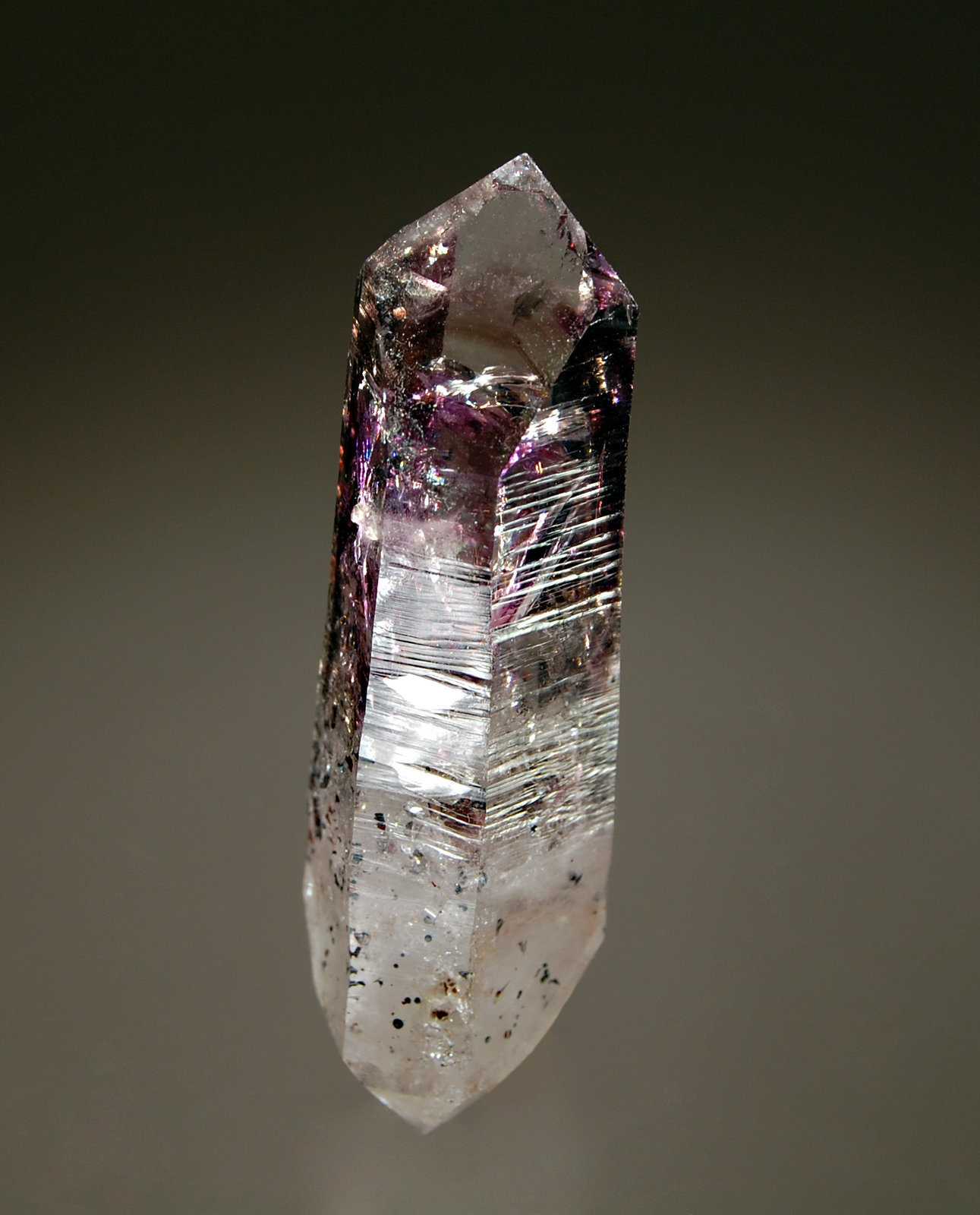 Quartz (variety amethyst)
2.0 x 6.8 cm
(Autor: Michael Shaw)