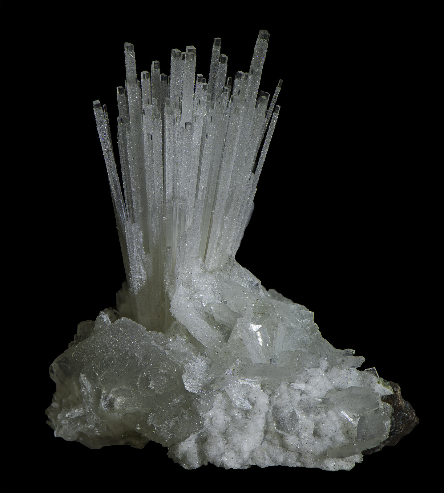Scolecite
35 x 40 x 60 mm
(Autor: Rob Schnerr)