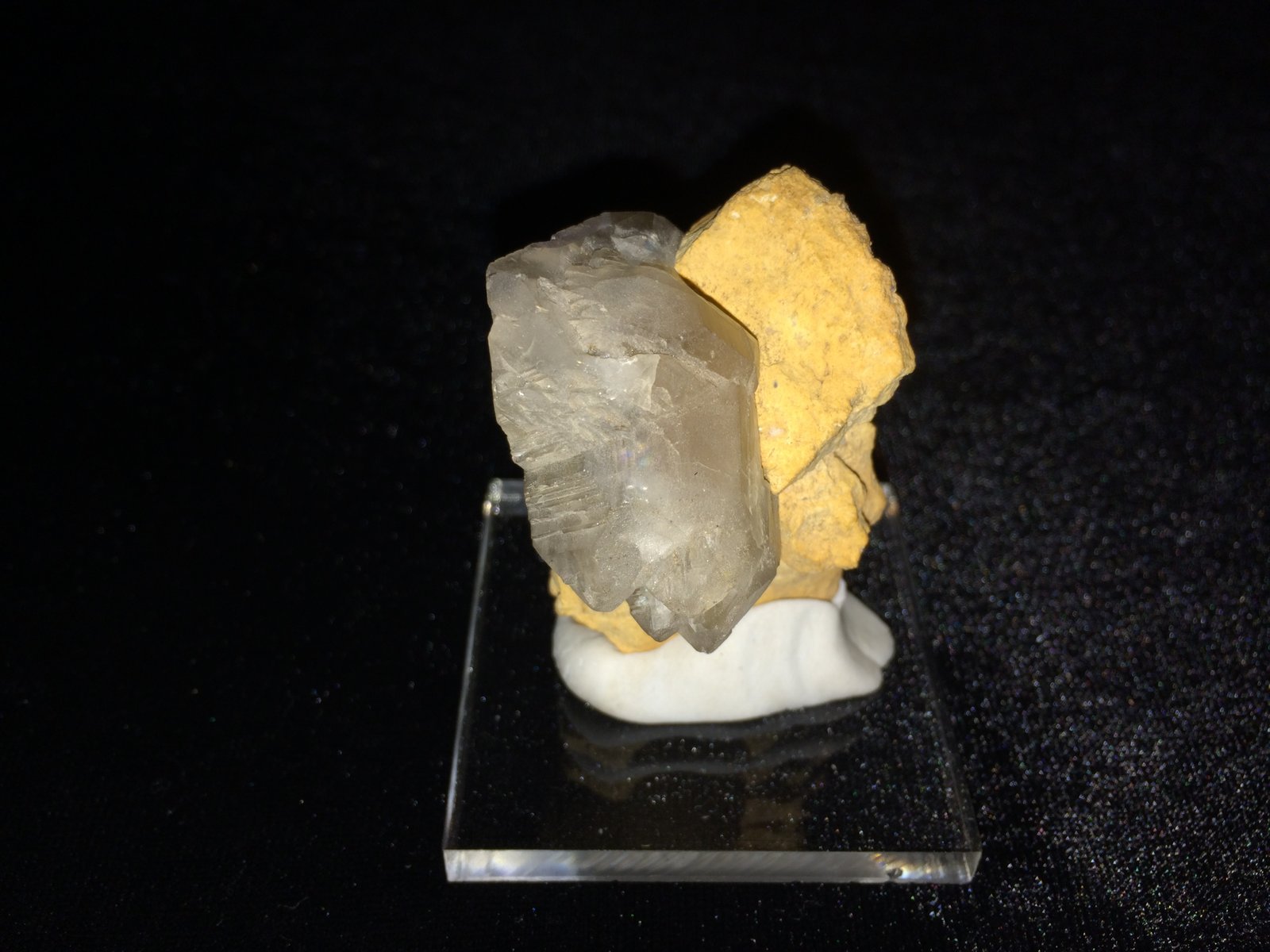 Cerussite
50 mm x 38 mm x 35 mm
(Autor: Robert Seitz)