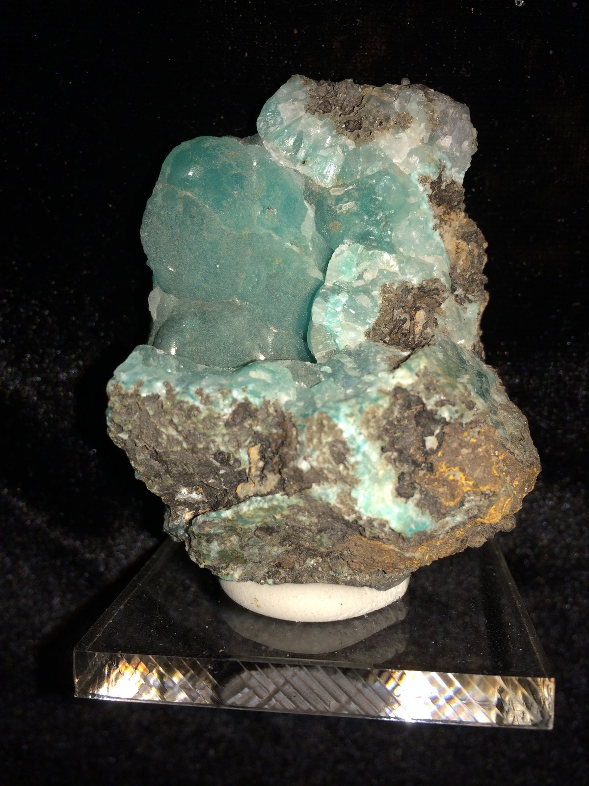 Smithsonite
63 mm x 53 mm x 45 mm
(Autor: Robert Seitz)