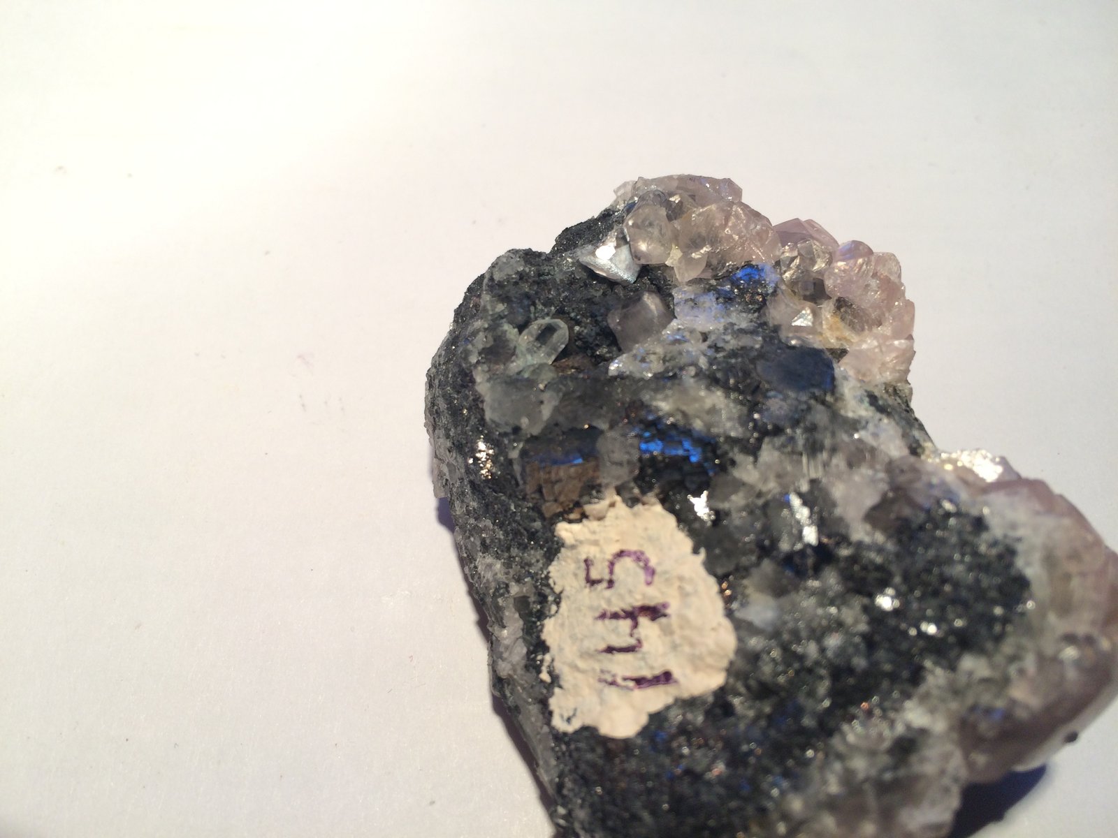 Anglesite, Galena
60 X 50 X 25
(Autor: Robert Seitz)