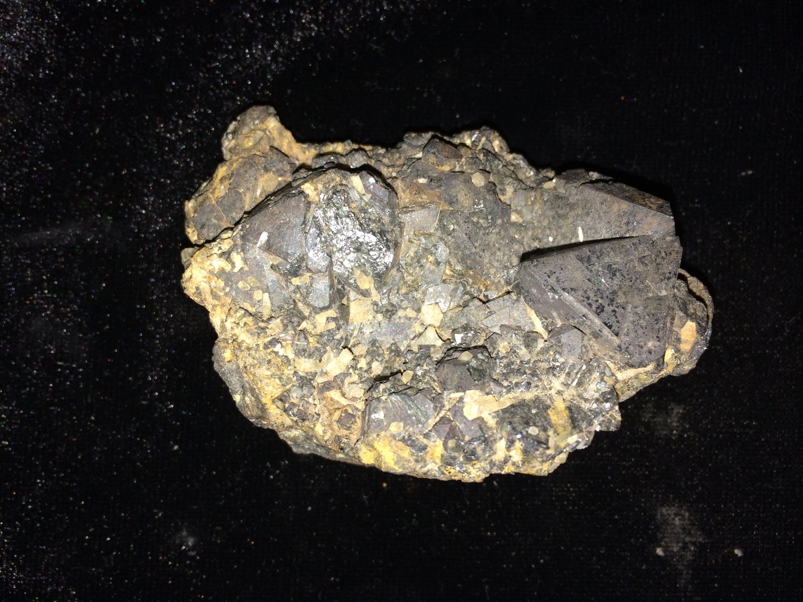 Magnetite
72 mm x 52 mm x 35 mm
(Autor: Robert Seitz)