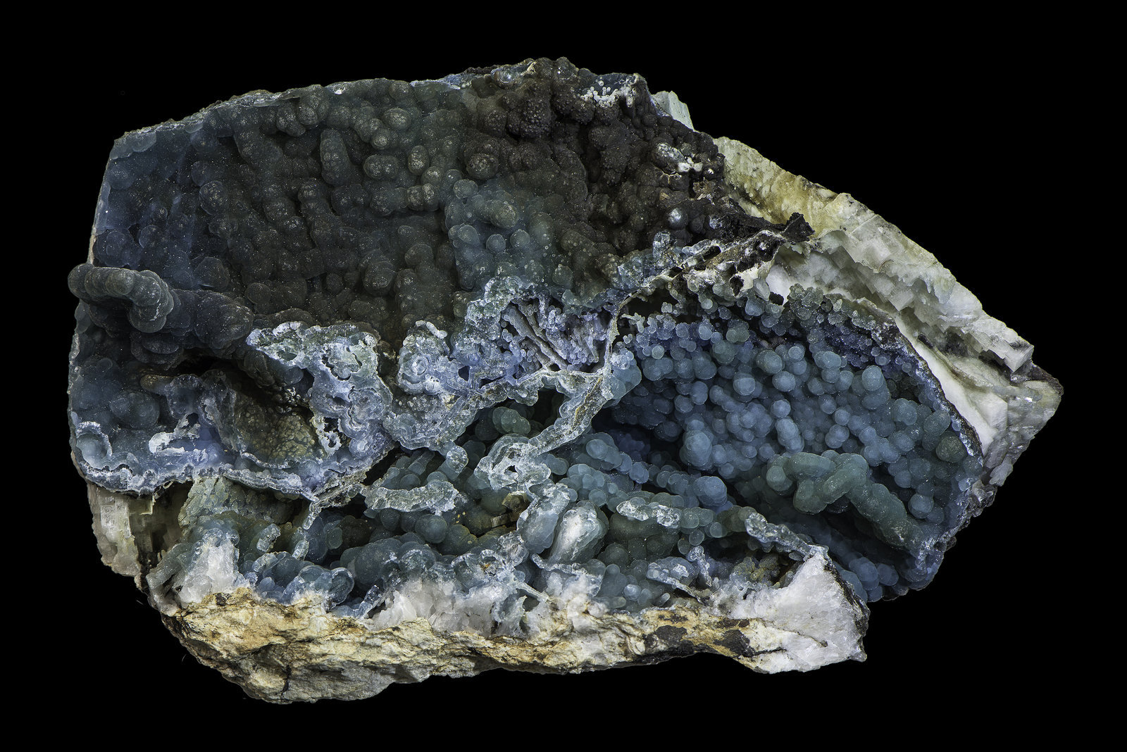 Plumbogummite
95 x 60 x 25 mm
(Autor: Rob Schnerr)