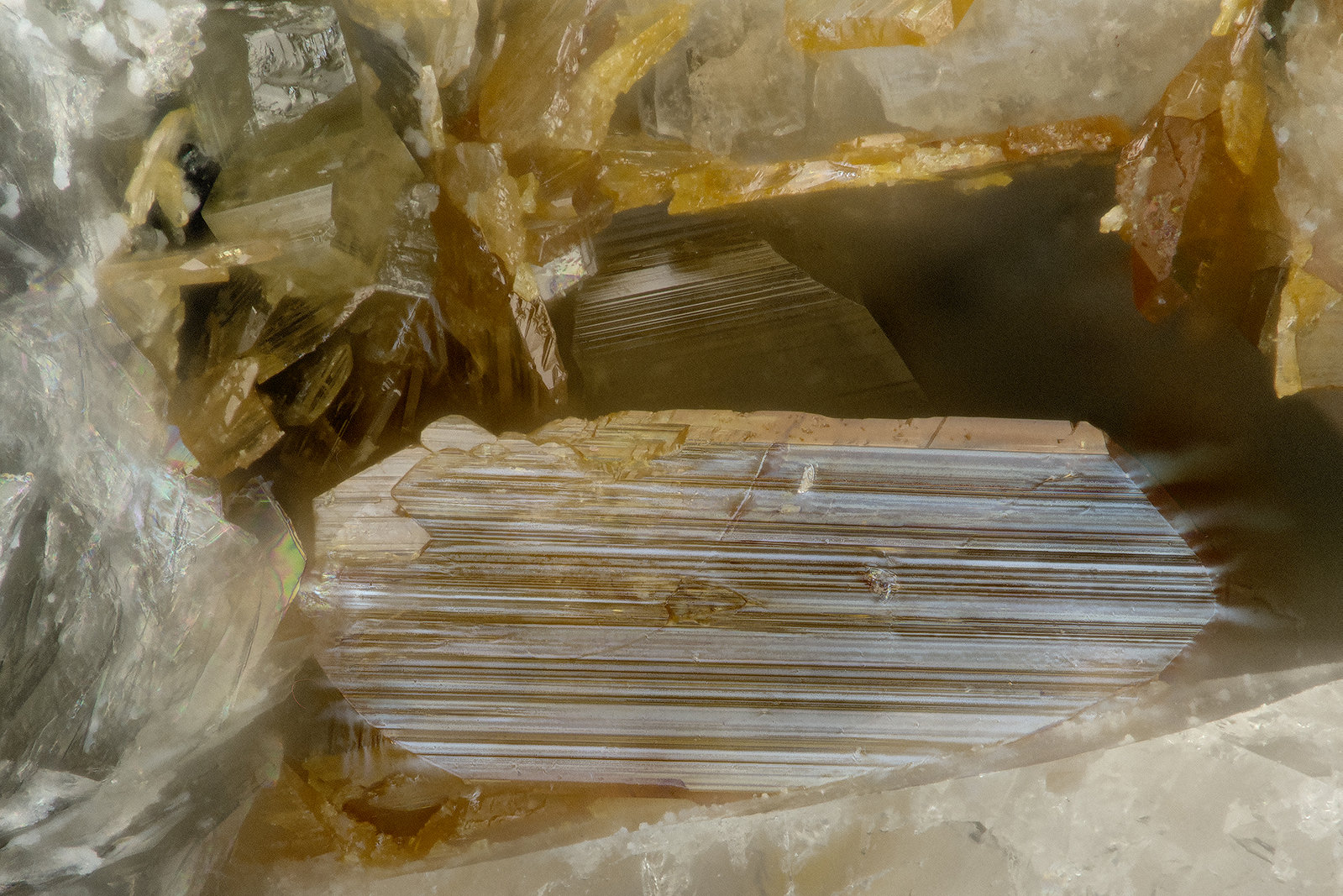 Brookite
FOV = 1.3 mm
(Autor: Doug)