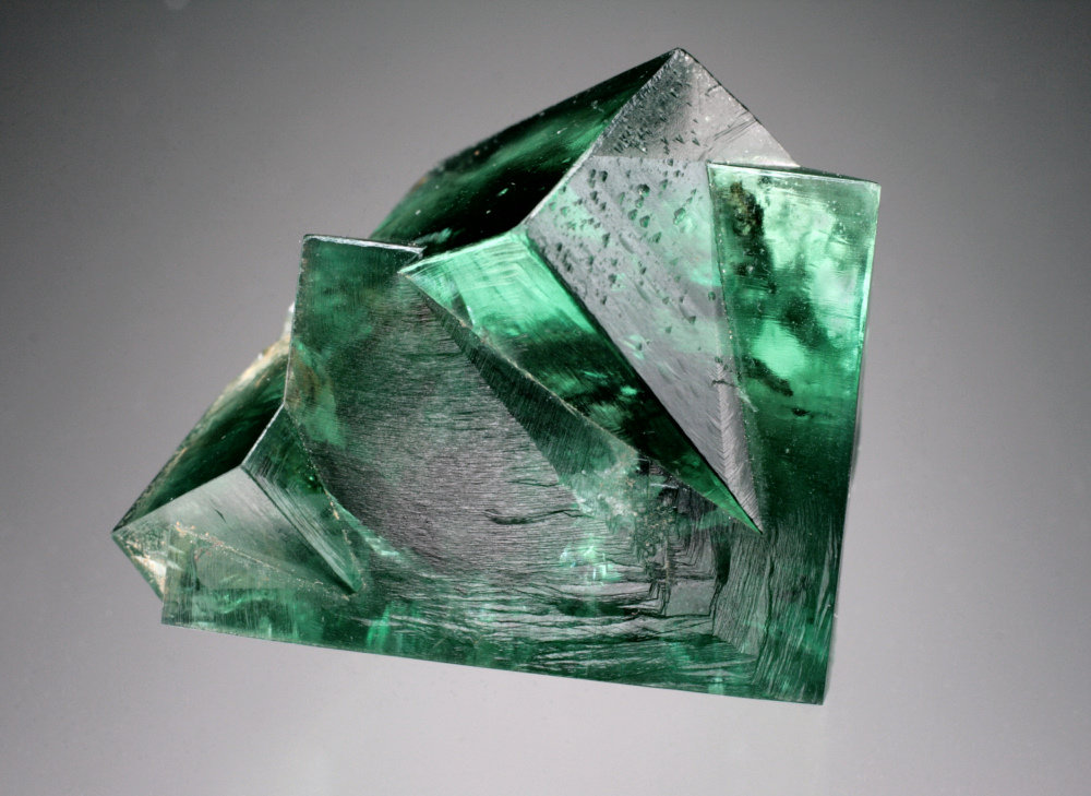 Fluorite
2.8 cm on edge
(Autor: Jesse Fisher)