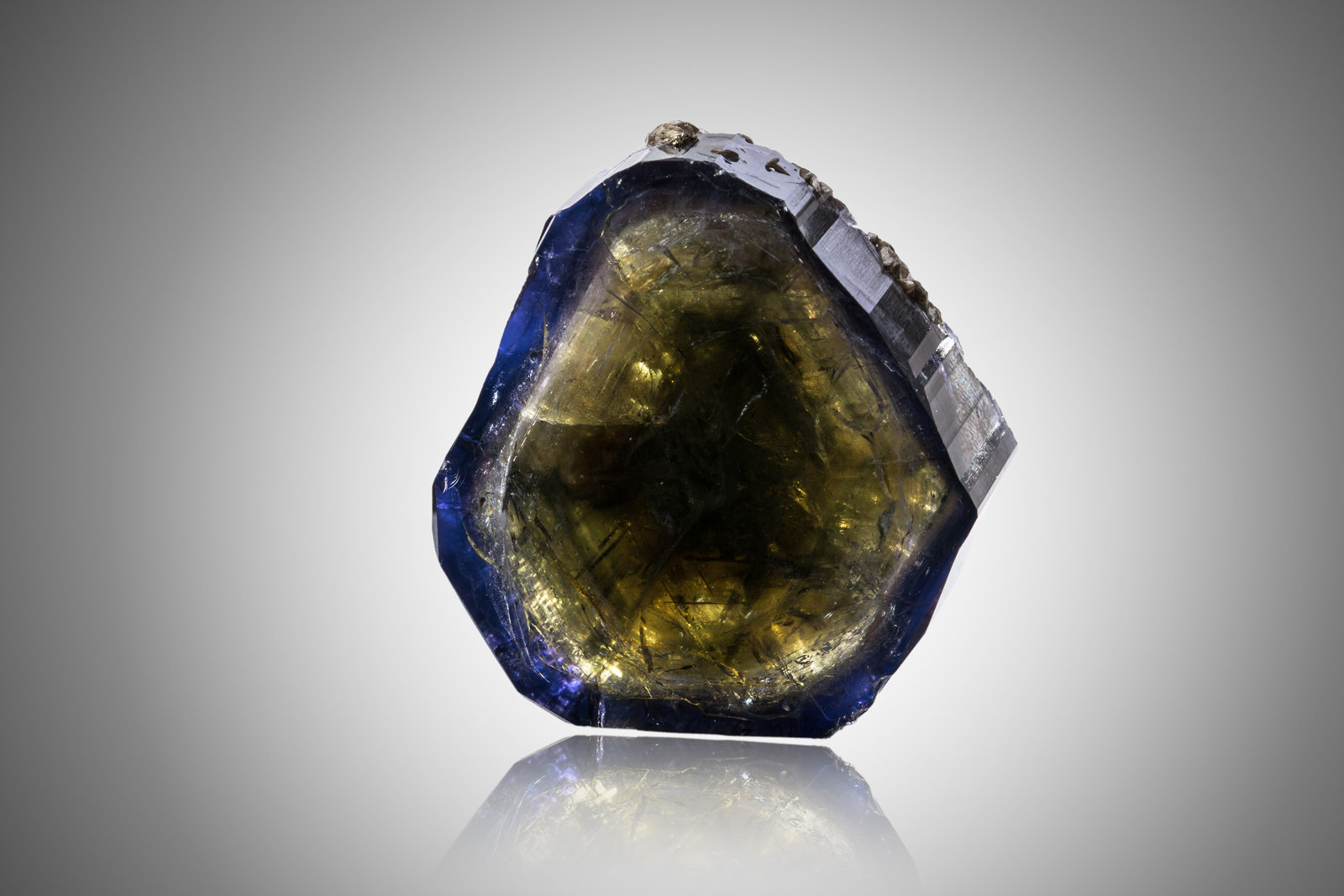 Fluorapatite (Apatite Group)
4,5	x	2,5	x	4,0	cm
(Autor: MIM Museum)