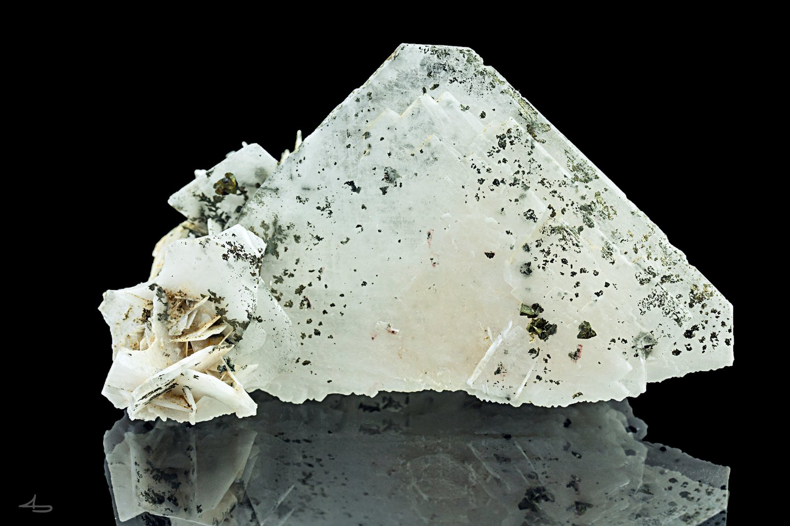 Baryte, Chalcopyrite
7,5 x 4 x 2 cm
(Autor: Niels Brouwer)