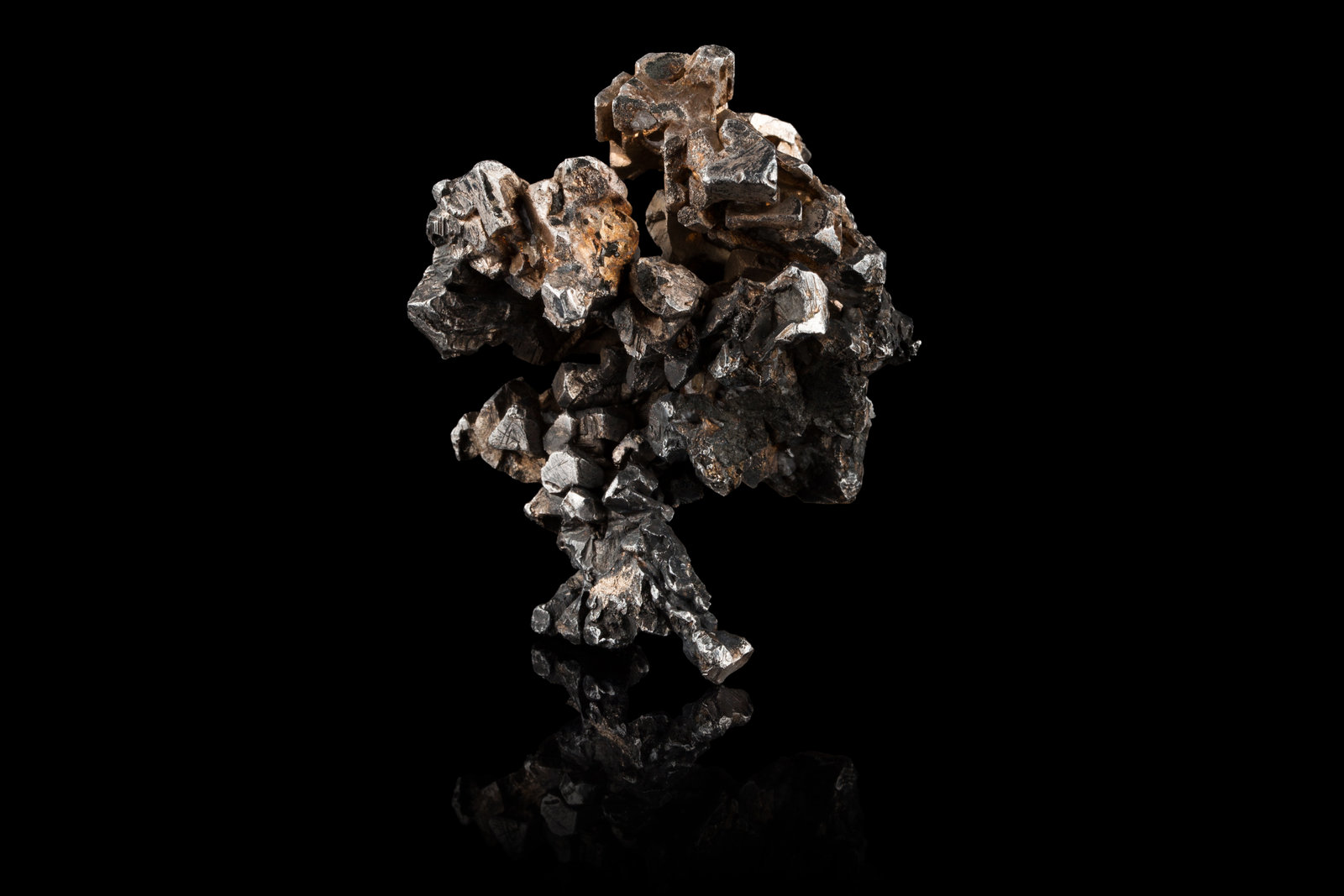 Silver
5,0	x	5,5	x	7,0	cm
(Autor: MIM Museum)