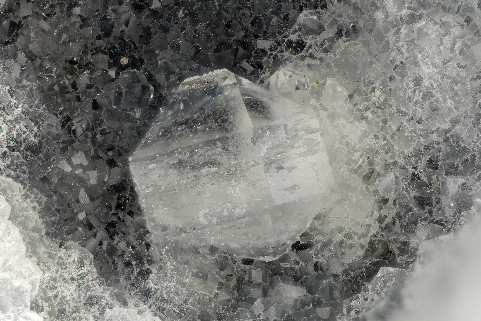 Gmelinite
FOV = 2.5 mm
(Autor: Doug)