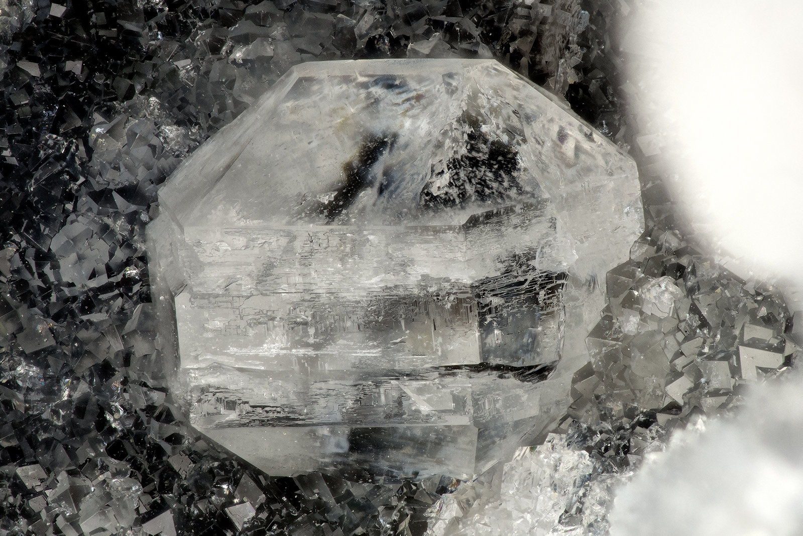 Gmelinite
FOV = 2.6 mm
(Autor: Doug)