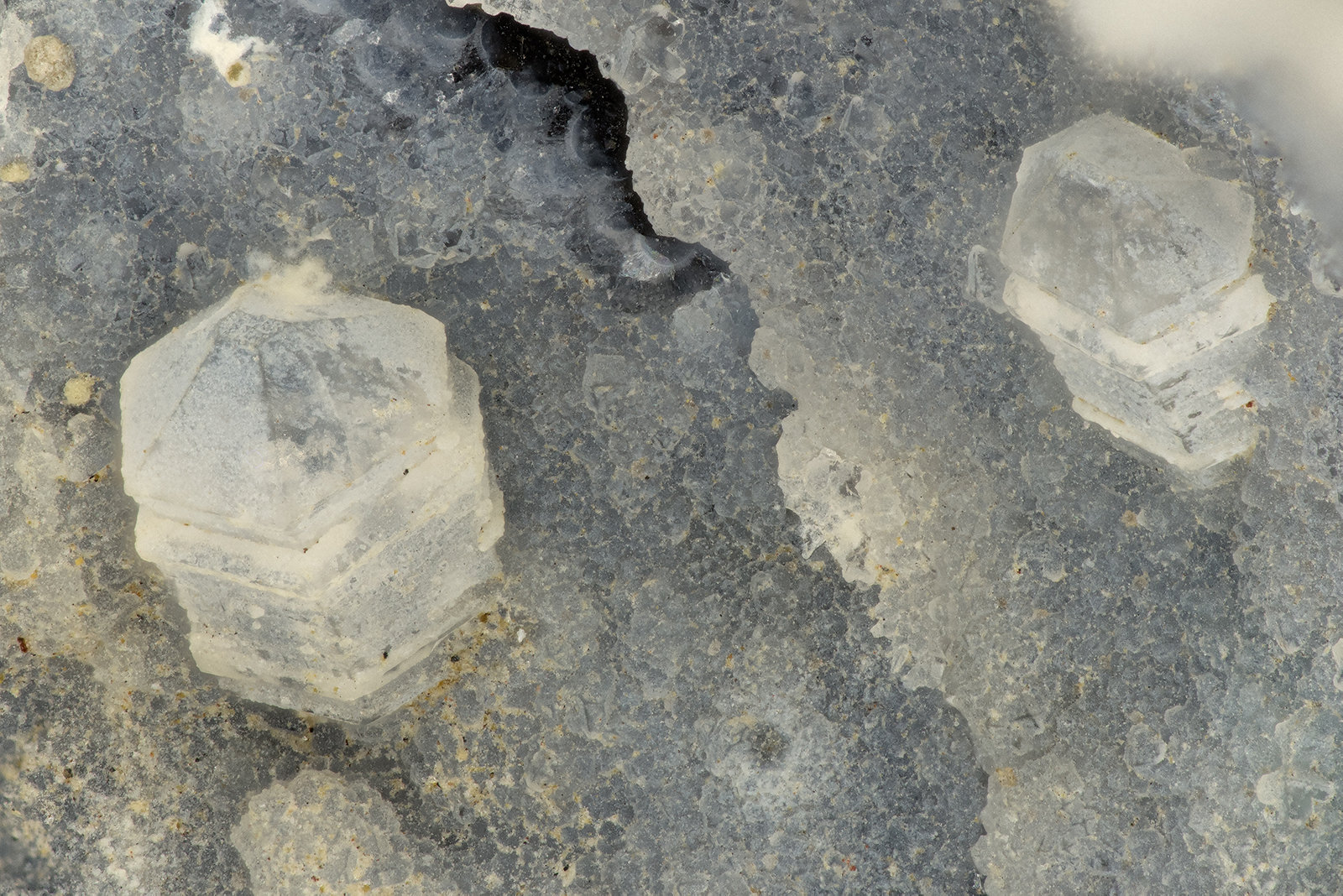 Gmelinite
FOV = 2.8 mm
(Autor: Doug)