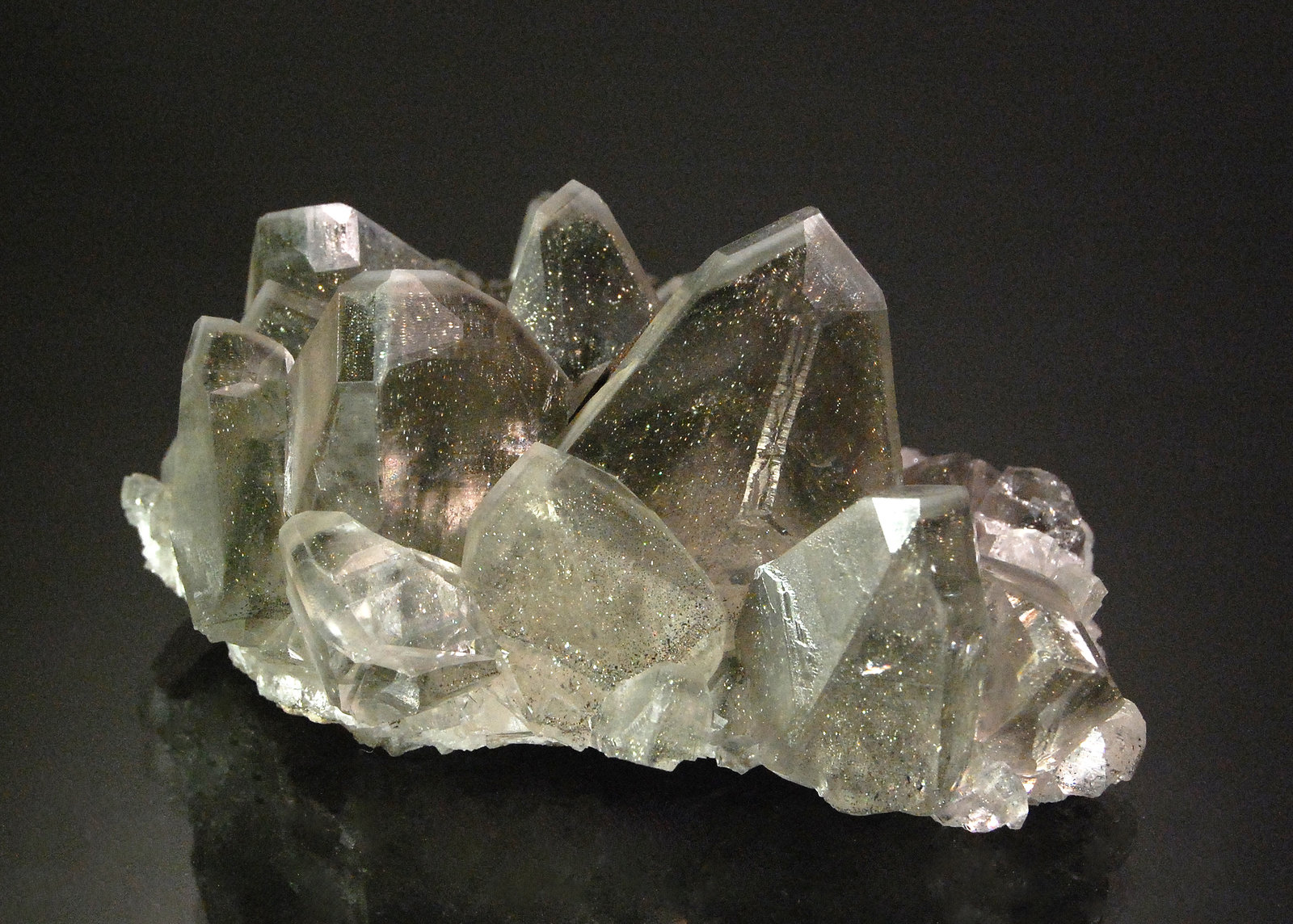 Calcite
8.0 x 7.8 x 4.0 cm
(Autor: Michael Shaw)