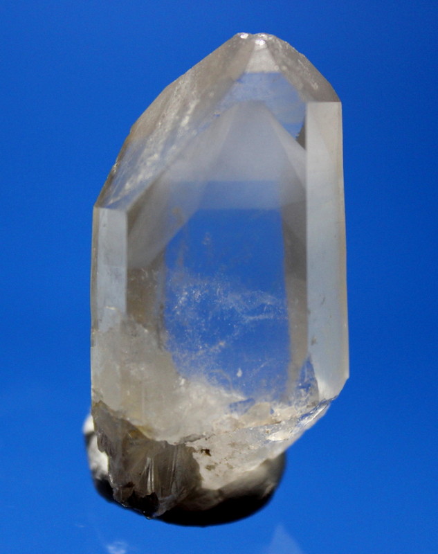 Quartz
4.5 x 2.5 cm
(Autor: Don Lum)
