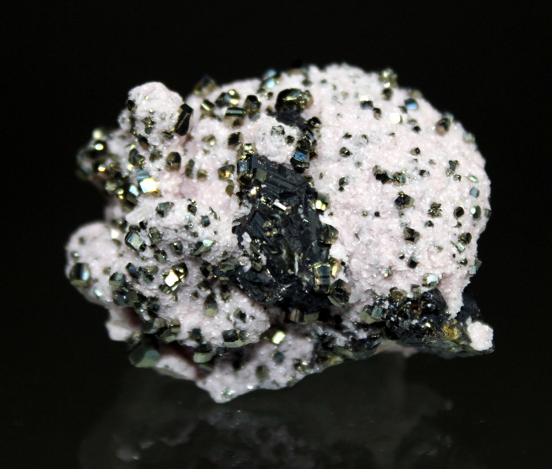 Rhodochrosite, Pyrite
5.0 x 4.0 cm
(Autor: Don Lum)