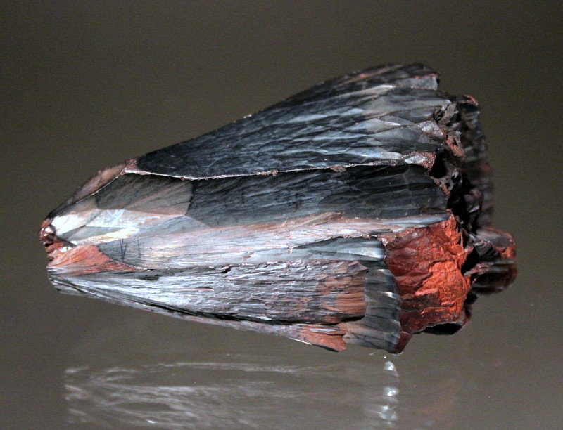Hematite
8.5 x 5.2 cm
(Autor: Don Lum)
