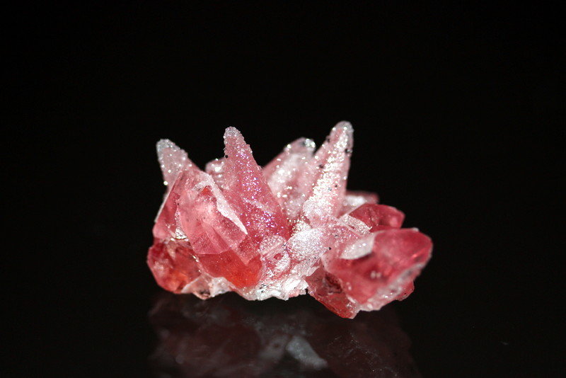 Rhodochrosite
2.7 cm x 1.6 cm
(Autor: Don Lum)