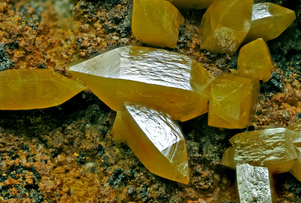 Wulfenite
FOV 4mm
(Autor: Carlos Pareja)