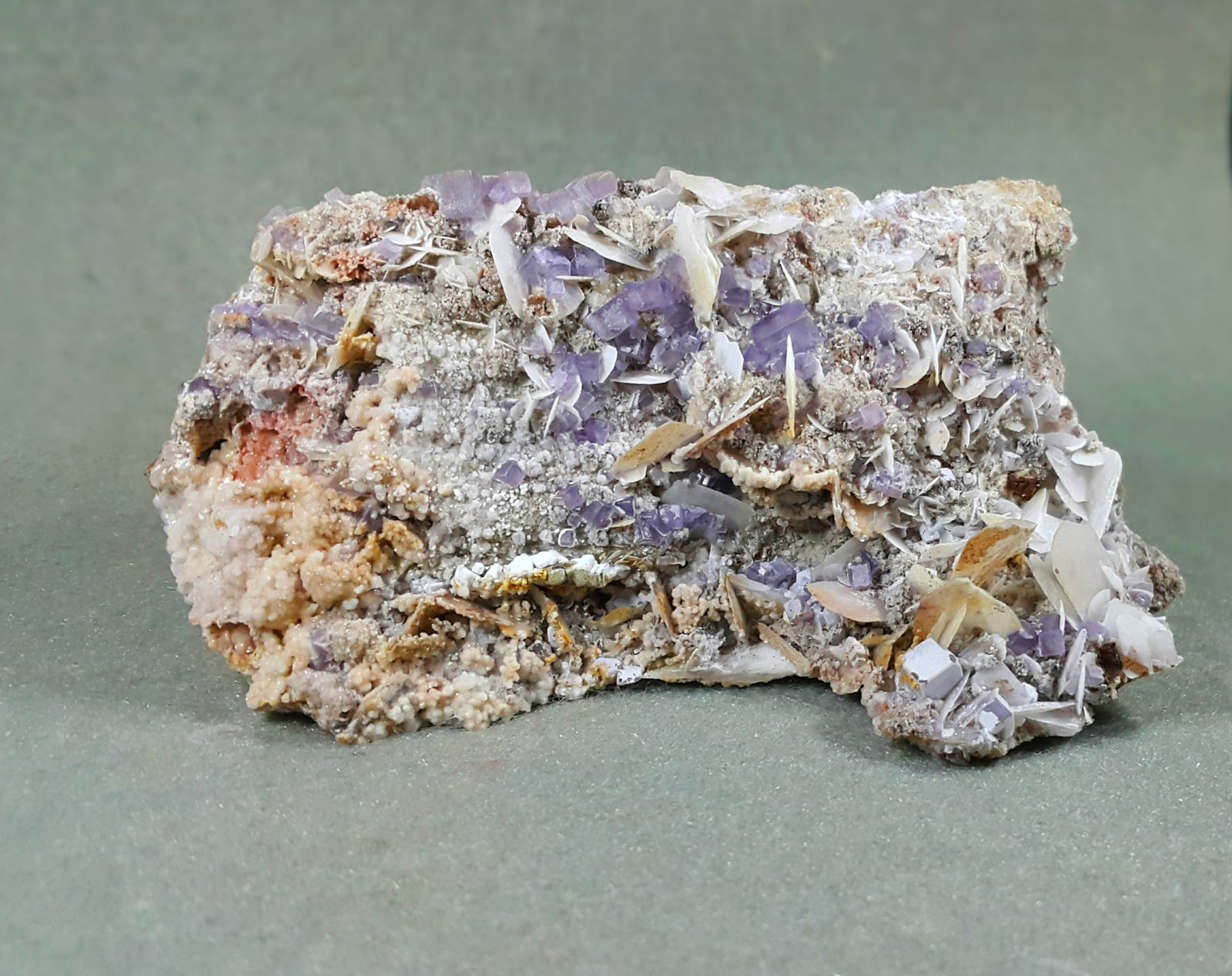 Baryte, Fluorite
11 * 7 cm
(Autor: h.abbasi)