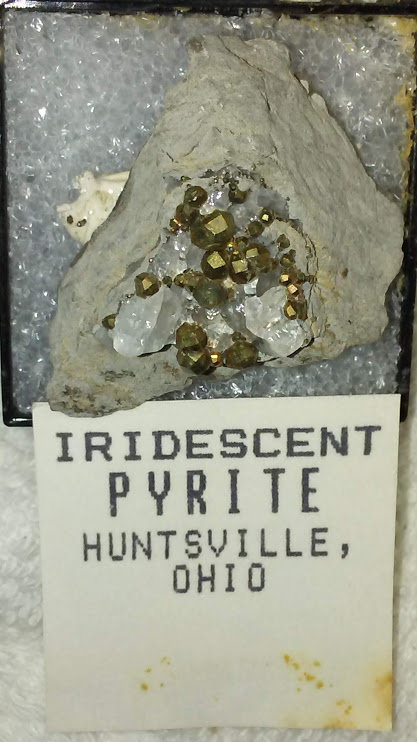 Pyrite and Calcite
32 mm
(Autor: R Saunders)