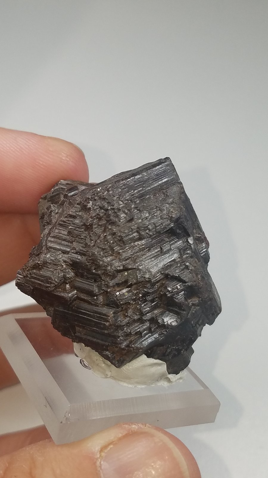 Rutile
3.8 cms x 3.7 cms x 3.1 cms
(Autor: kushmeja)
