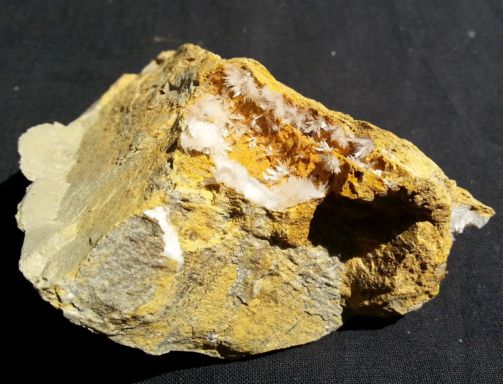 Aragonite
9 x 7 cm
(Autor: Volkmar Stingl)