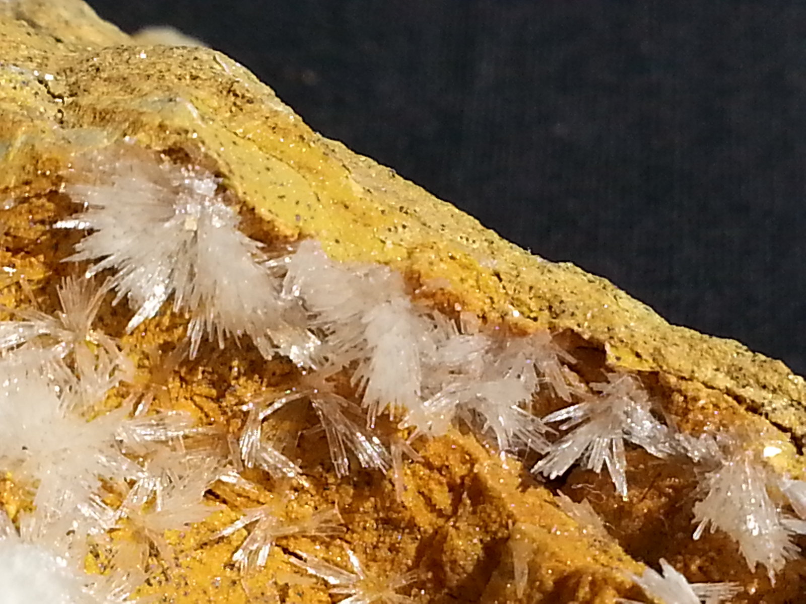 Aragonite
9 x 7 cm
(Autor: Volkmar Stingl)