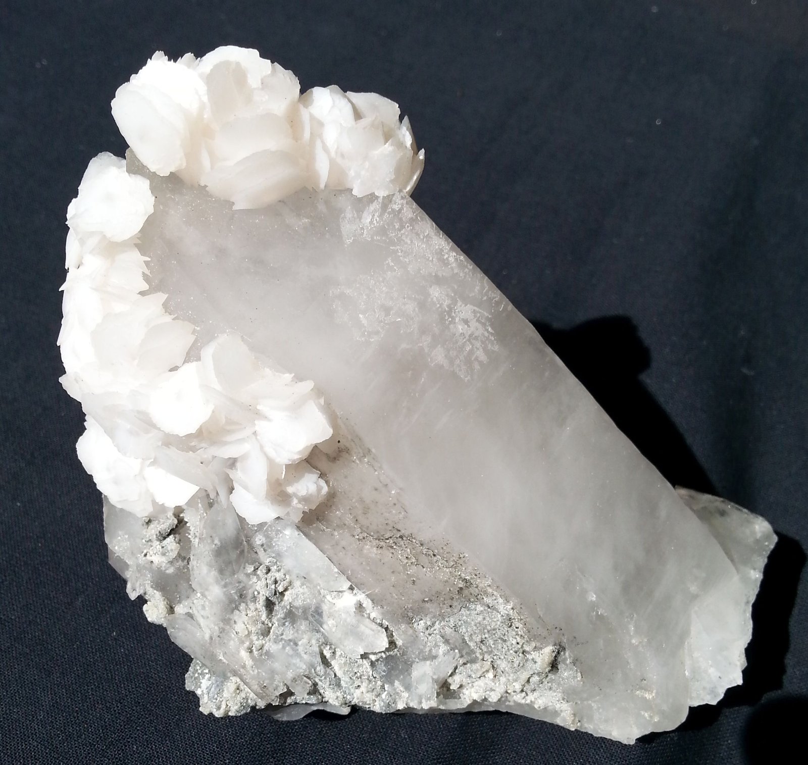 Calcite, Quartz
10 x 7 cm
(Autor: Volkmar Stingl)