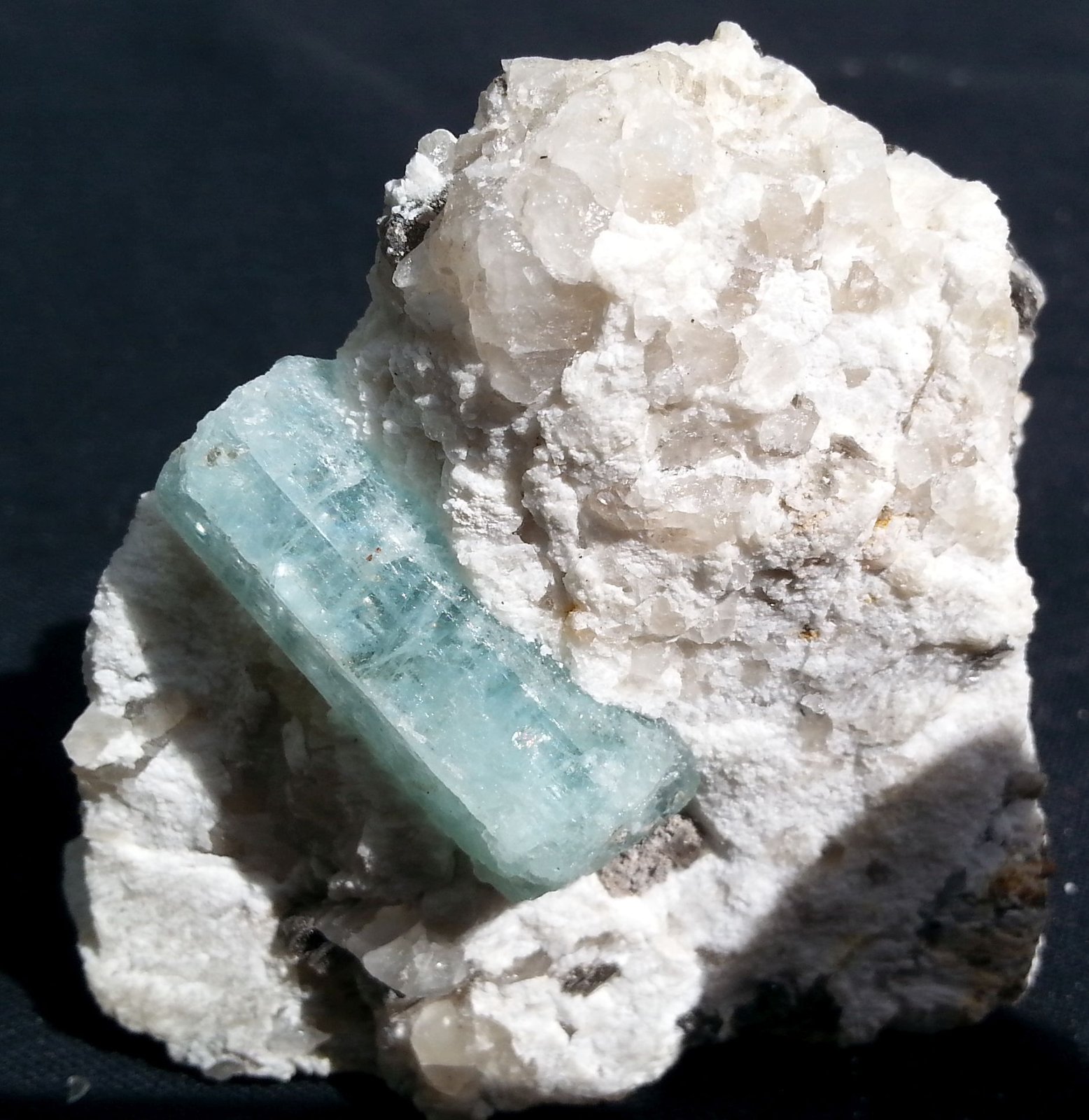 Beryl (variety aquamarine)
5,5 x 5,5 cm
(Autor: Volkmar Stingl)