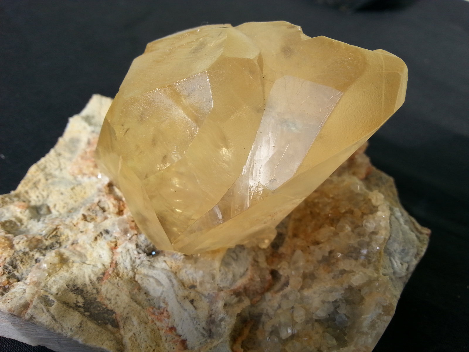 Calcite
10 x 8 cm
(Autor: Volkmar Stingl)
