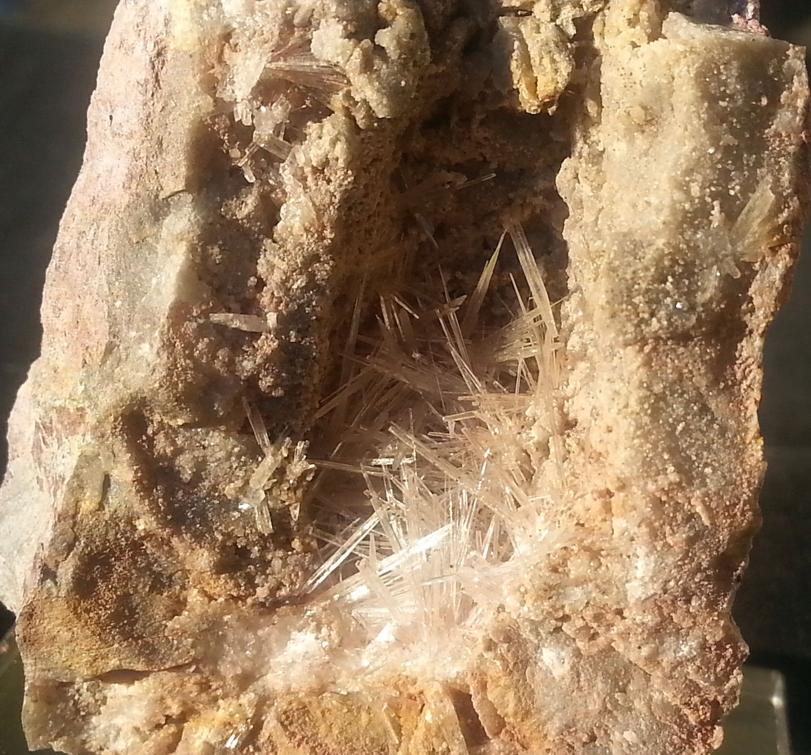 Aragonite
4 x 3,5 cm
(Autor: Volkmar Stingl)